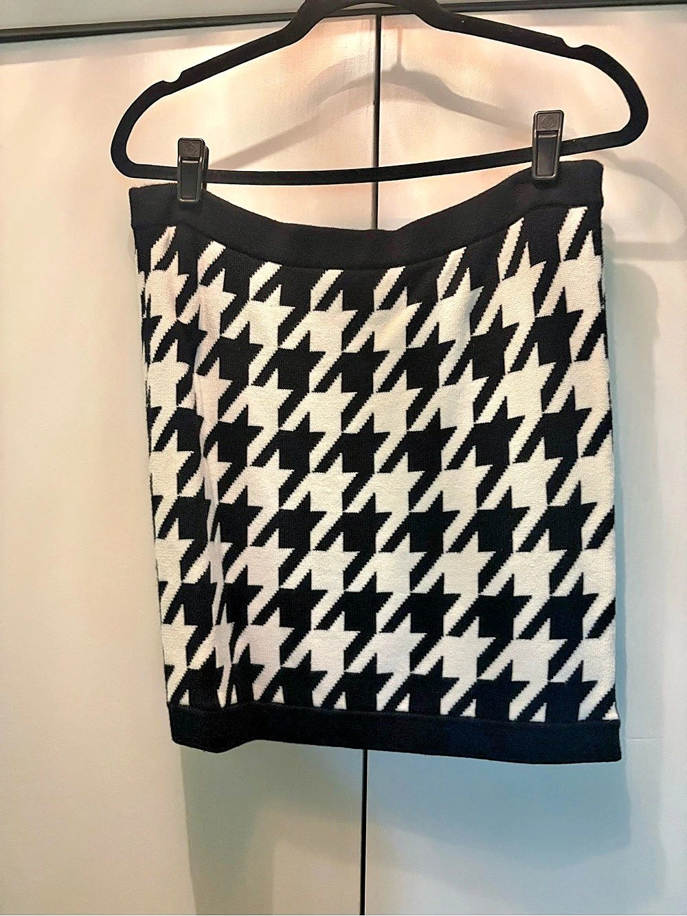 Alice + Olivia Houndstooth Mini Skirt